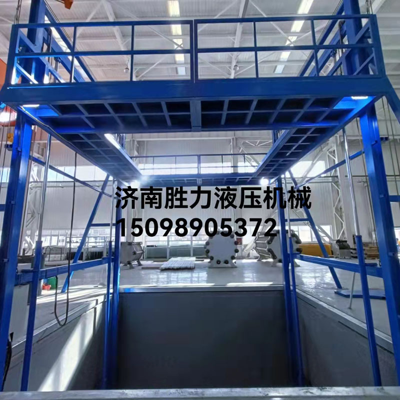 載重5噸特殊導(dǎo)軌式升降機2臺安裝完畢！